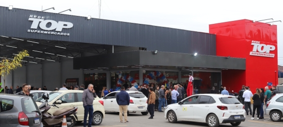 Rede TOP reinaugura supermercado em Gaspar (SC) com uma área construída de 2.200 metros e 1.000 metros de área de vendas.